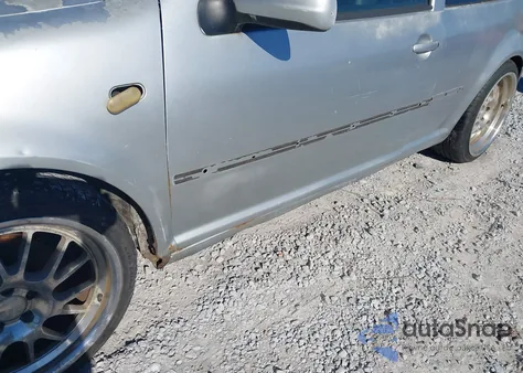 2001 Volkswagen Gti Glx z USA, uszkodzony, nr VIN 9BWPG61J614041205